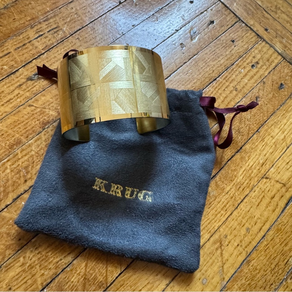 Krug Champagne Gold Cuff / Napkin Ring with Krug Bag